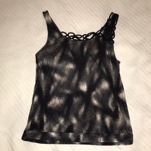 Anthropologie tank with black piping detail